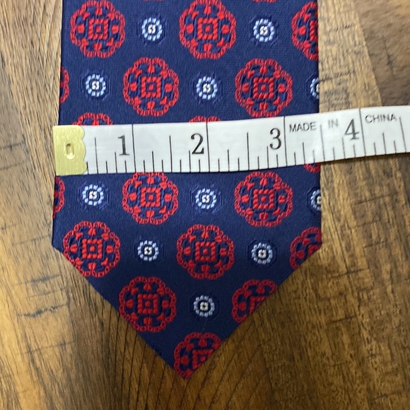 Jos. A. Bank tie - Picture 4 of 6